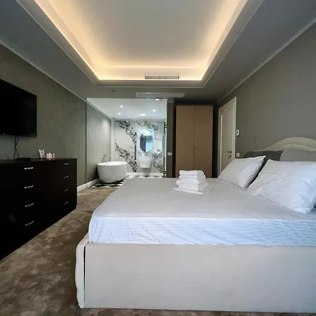 Clb Sea View Апартаменти