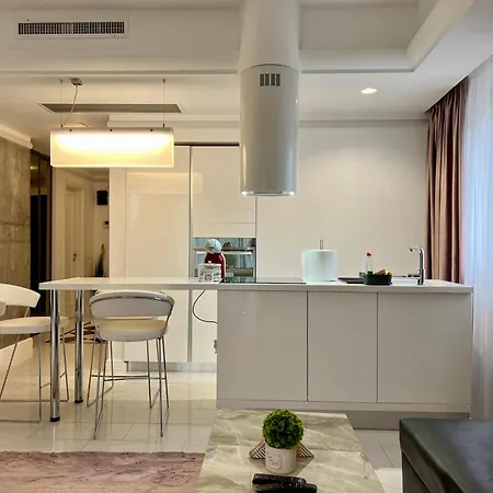 Апартаменти Clb Sea View Констанца