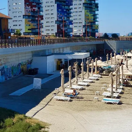 Clb Sea View Апартаменти *