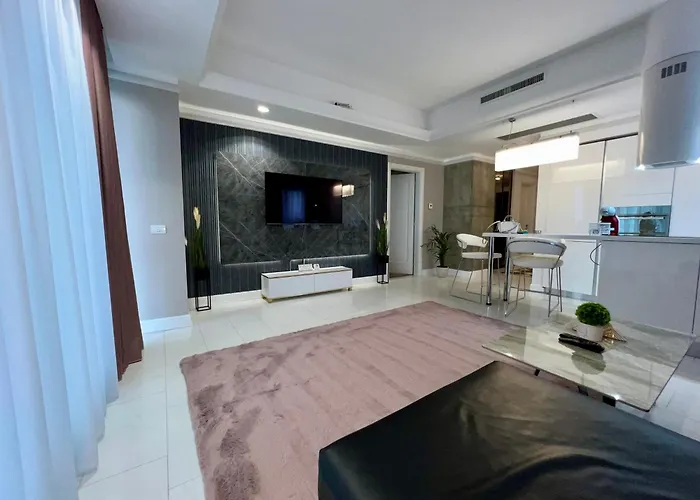 Clb Sea View Апартаменти *